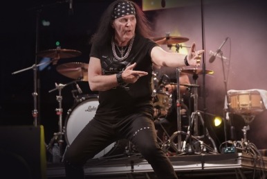 Dave Evans AC/DC